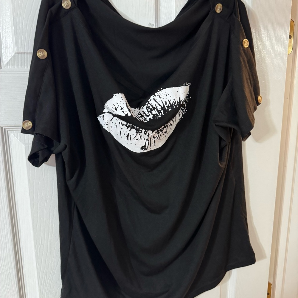 Black and White Lip Print Women's Top